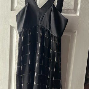 Express Black & White Windowpane Wide Straps V-Neck Mini Dress Size Medium